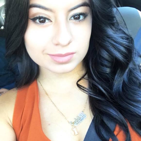 Meet your Posher, Abby - Picture 1 of 1